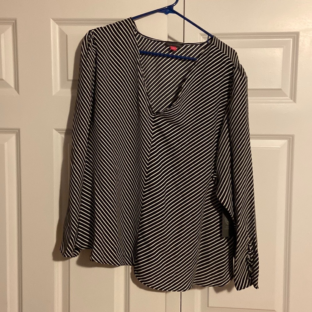 Women’s blouse, 3X. Vince Camuto.